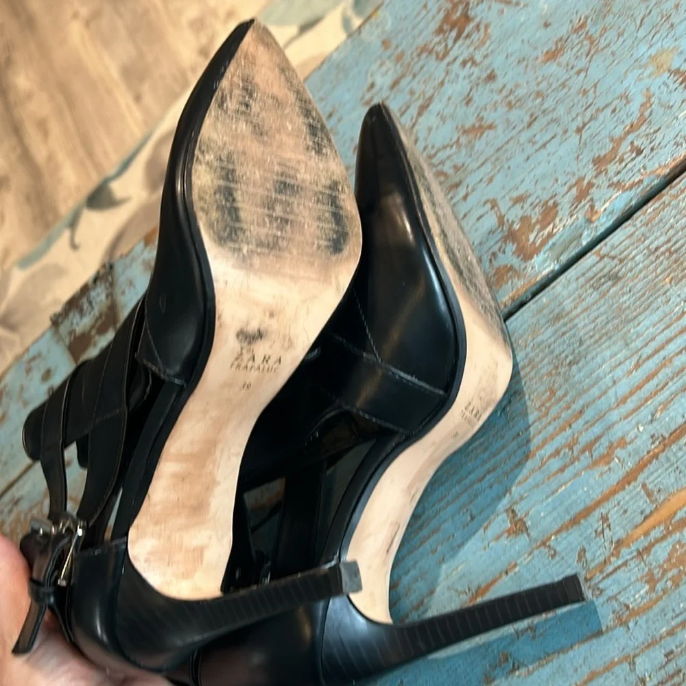 ZARA Black Ankle Buckle Boots Size 39/8.5